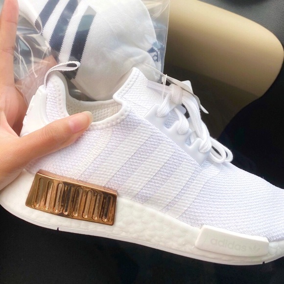 LAST☝️🤍 WMNS NMD SNEAKERS WHITE METALLIC Adidas - Picture 2 of 15